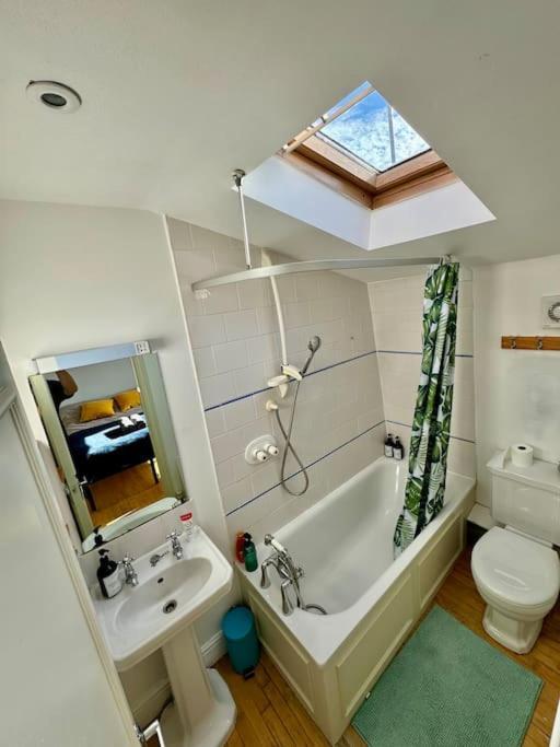 Victoria - 1 Bedroom Appartment 4 People Лондон Экстерьер фото